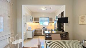 Image 5 - 859666