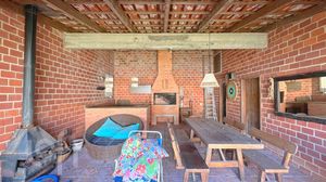 Image 32 - 859666