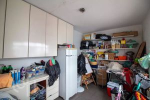Image 38 - 859690