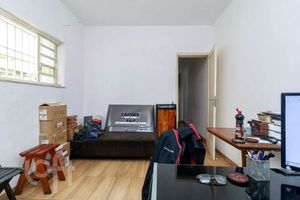 Image 4 - 859691