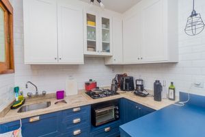 Image 19 - 859692