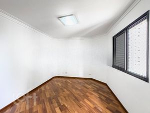 Image 19 - 859702