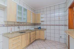 Image 16 - 859738