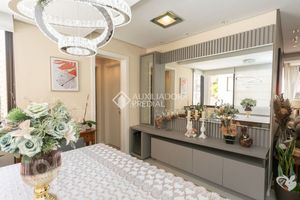 Image 4 - 859777