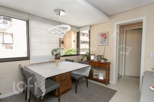 Image 6 - 859777