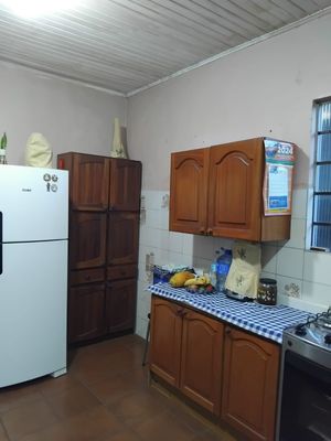 Image 10 - 859805