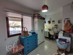 Image 14 - 859827