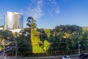 Image 11 - 859833