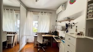 Image 9 - 859877