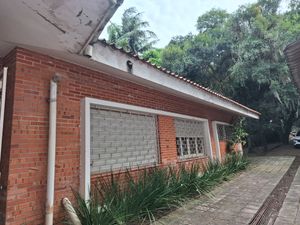 Image 1 - 859889
