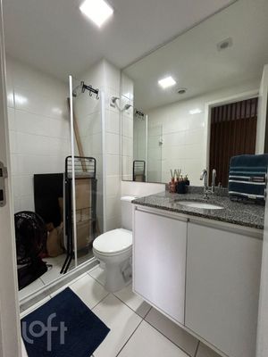 Image 19 - 859910