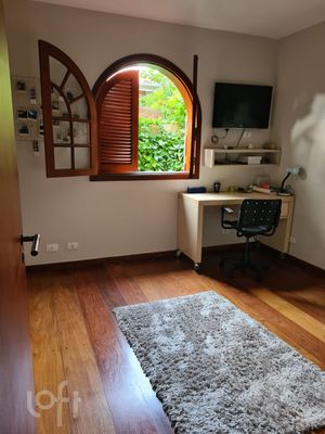 Image 9 - 859937