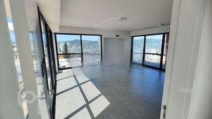 Image 3 - 859960