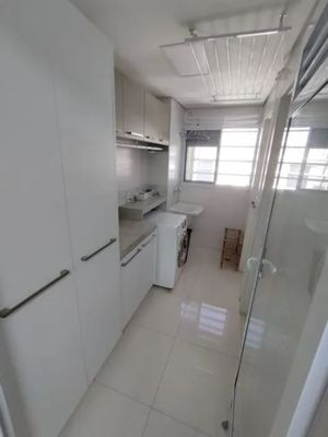 Image 11 - 859982