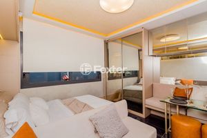 Image 6 - 859988