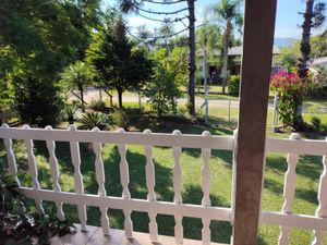 Image 12 - 859990