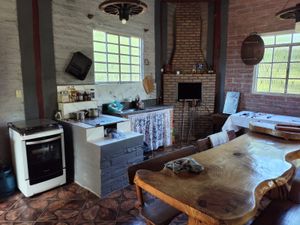Image 7 - 859990