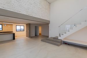 Image 3 - 860056