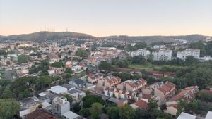 Image 6 - 860093