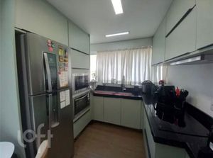 Image 4 - 860132