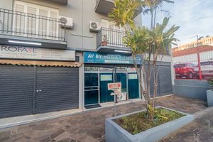 Image 4 - 860137