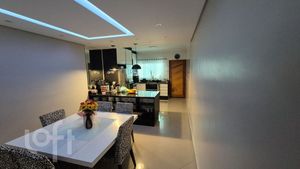 Image 4 - 860171