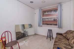 Image 9 - 860176