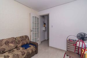 Image 11 - 860176