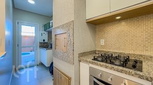 Image 15 - 860186
