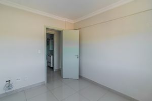 Image 17 - 860210