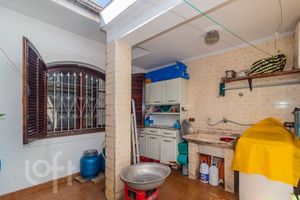 Image 35 - 860230