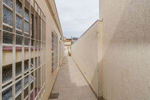 Image 40 - 860242