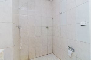 Image 9 - 860244
