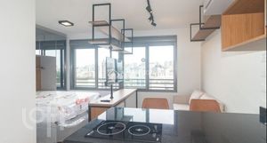 Image 6 - 860247