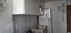 Image 8 - 860313