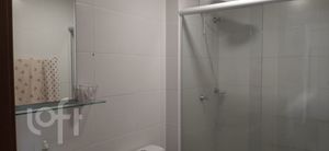 Image 4 - 860313
