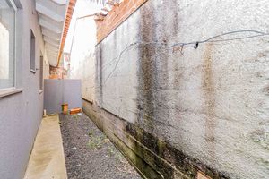 Image 11 - 860676