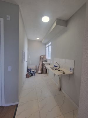 Image 4 - 860697