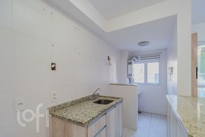 Image 1 - 860715