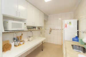 Image 29 - 860755