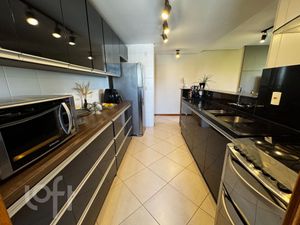 Image 11 - 860930
