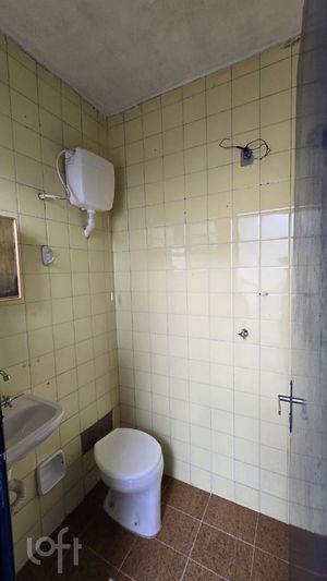 Image 7 - 860944