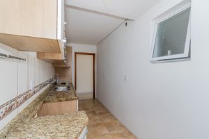 Image 19 - 861019