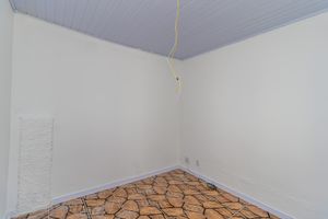 Image 32 - 861019
