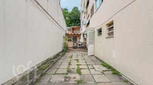Image 15 - 861033