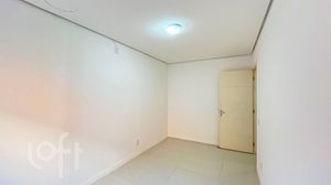 Image 35 - 861051
