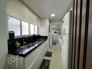 Image 13 - 861258