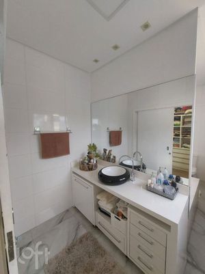 Image 16 - 861273