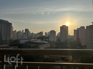 Image 6 - 861299