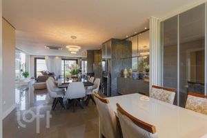 Image 17 - 861424